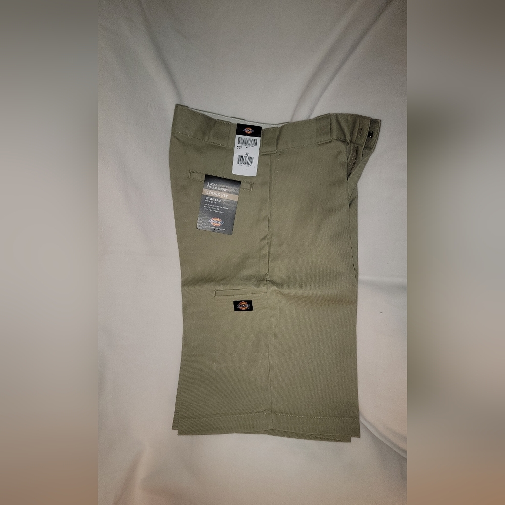 Dickies Loose Fit Flat Front Work Shorts, 13", khaki